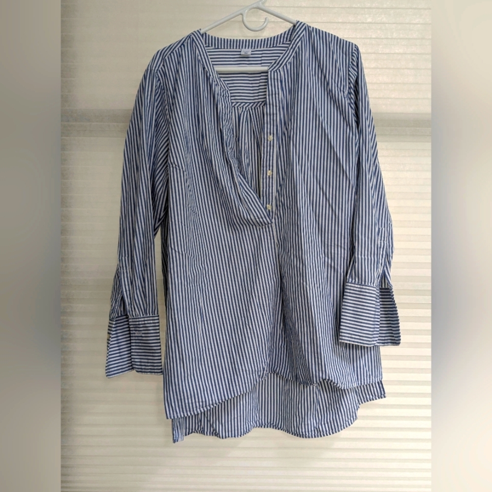 Old Navy Blue Button Down Tunic
